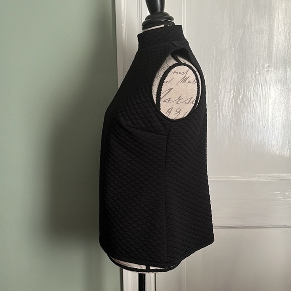 APT. 9 Black Sleeveless Quilted Mock Neck Top - Picture 7 of 11